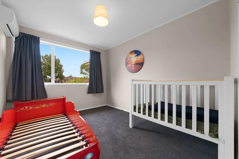 Photos of 17 Gibbons Road
