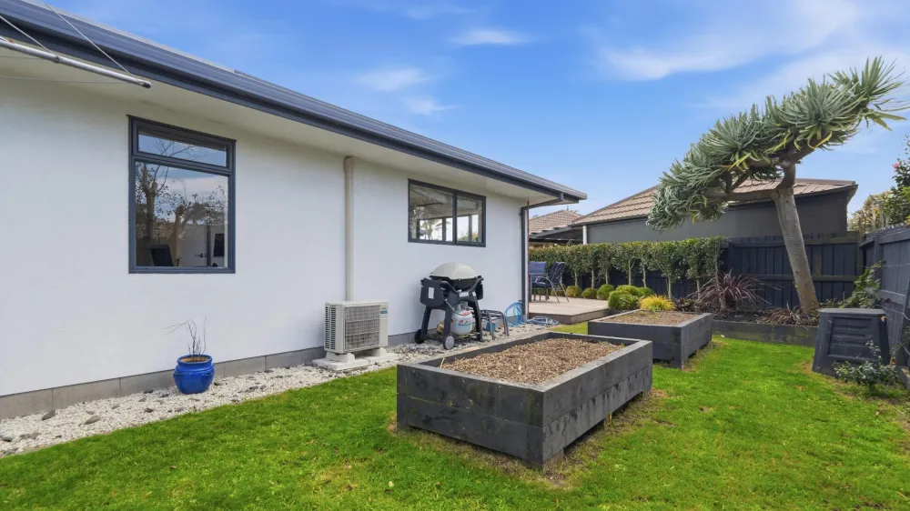 Photos of 19 Lantana Place