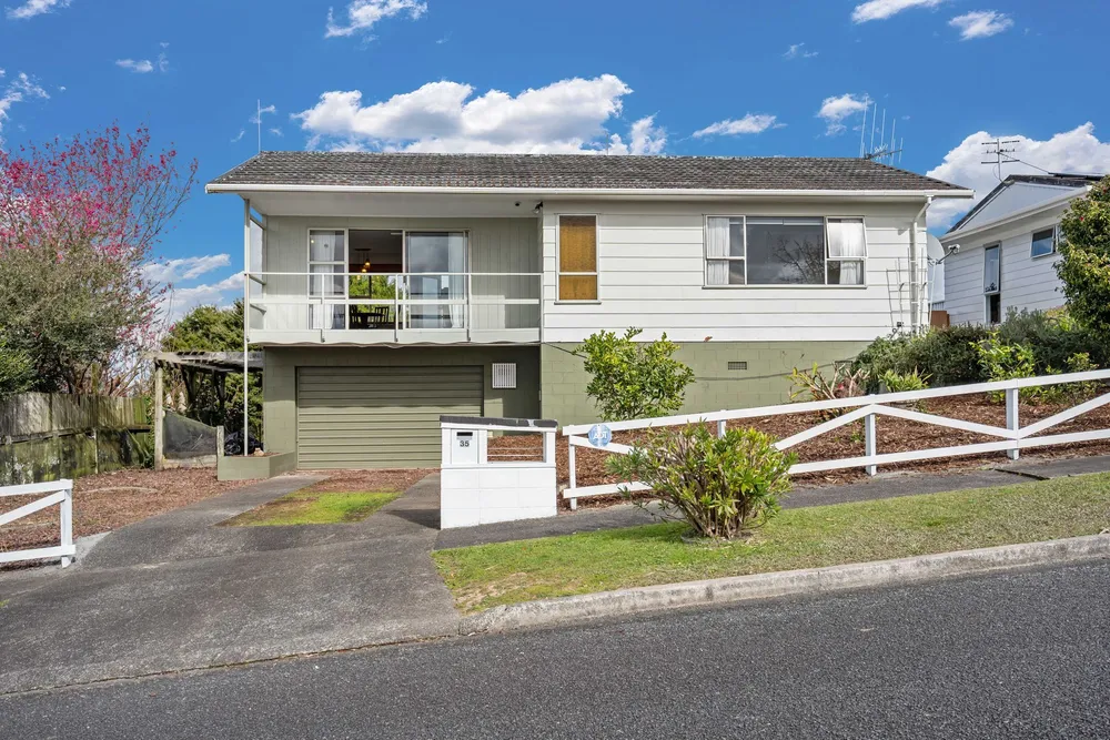 Photos of 35 Isola Street
