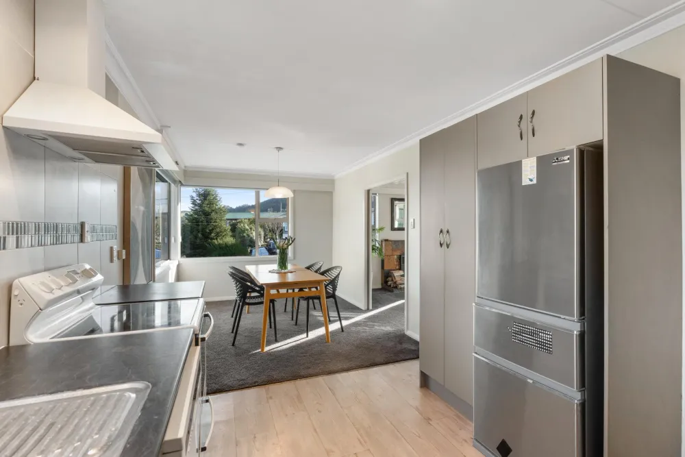 Photos of 100 Barr Street
