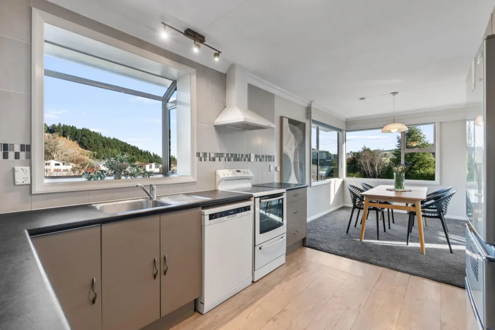 Photos of 100 Barr Street