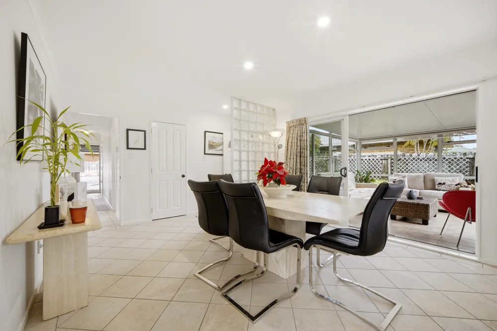 Photos of 10 Obelin Close
