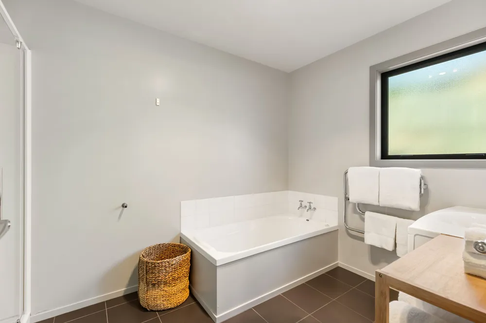 Photos of 124 Anderson Road