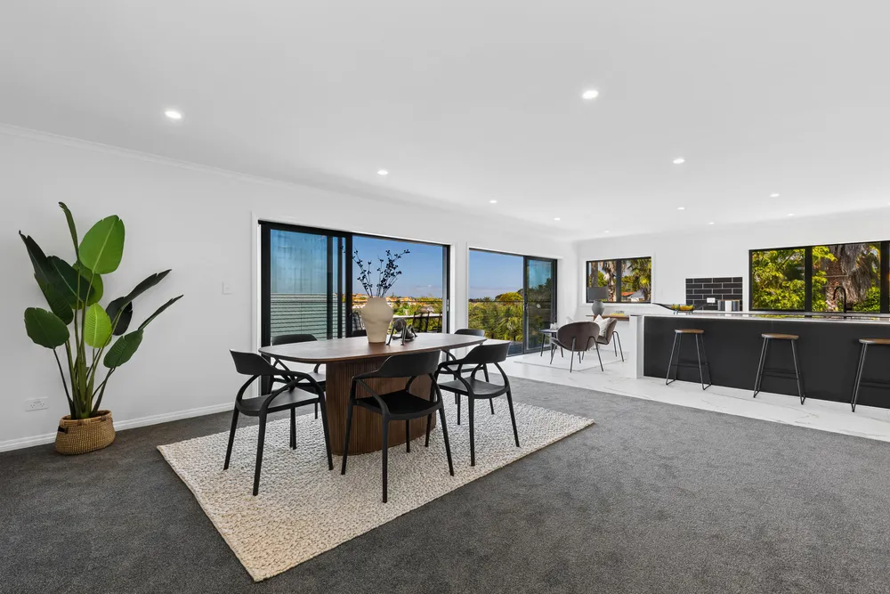 Photos of 20 Admiralty Rise