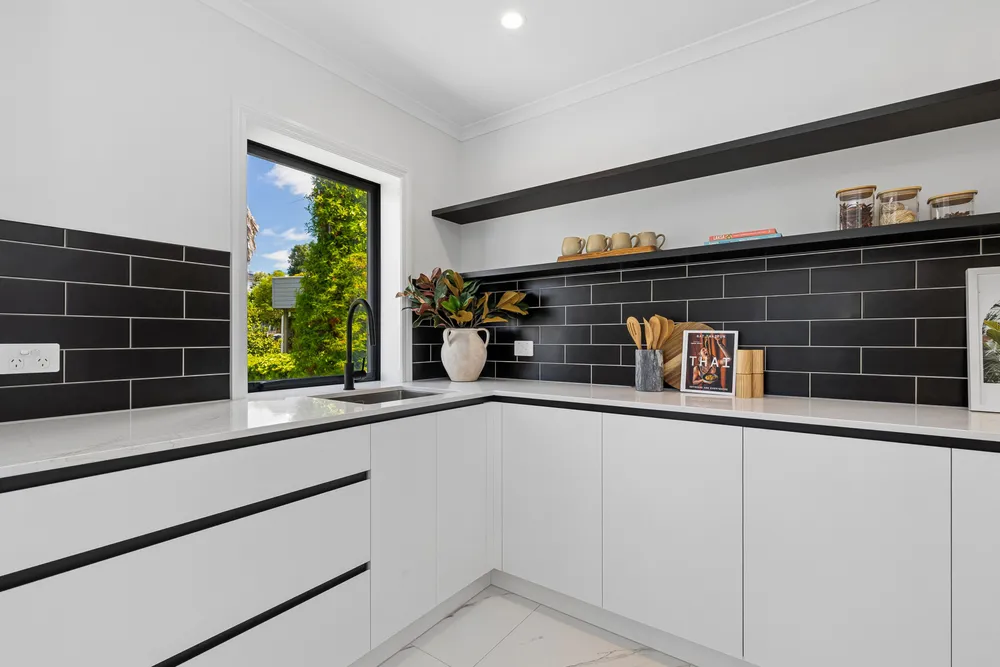 Photos of 20 Admiralty Rise