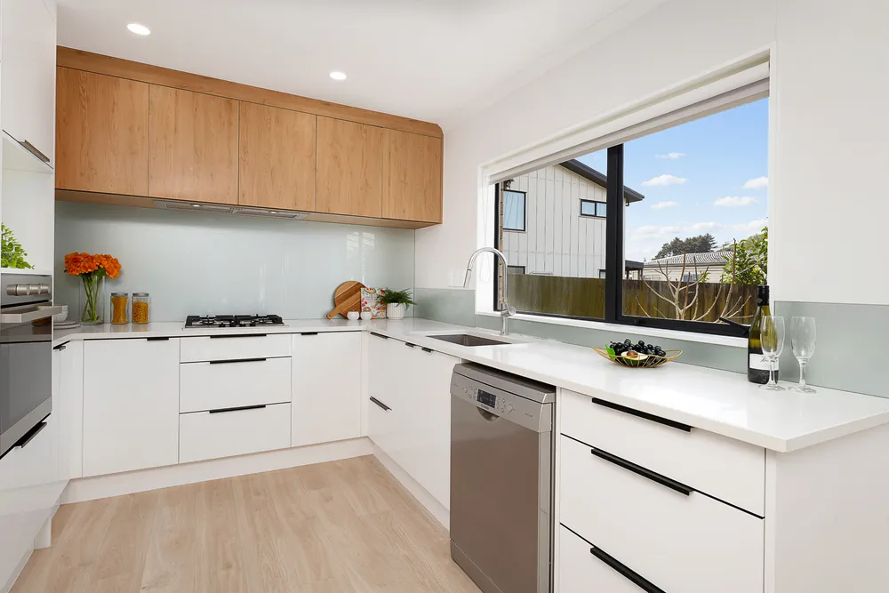 Photos of 1175A Dominion Road