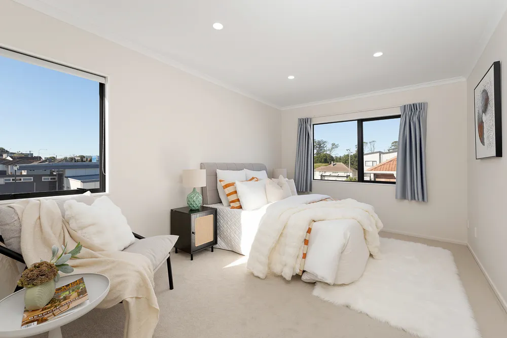 Photos of 1175A Dominion Road