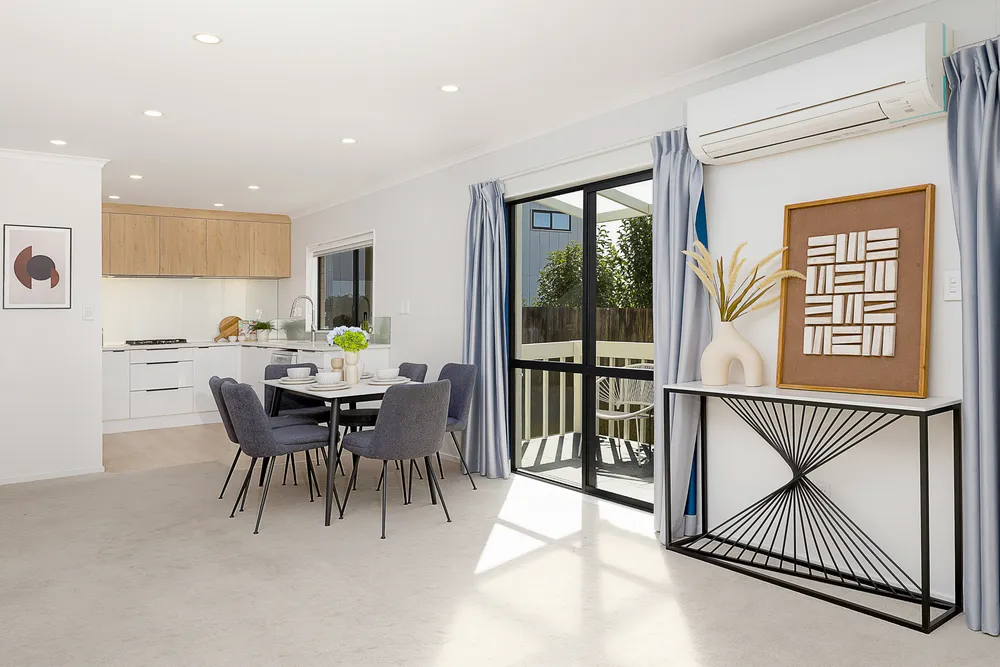 Photos of 1175A Dominion Road