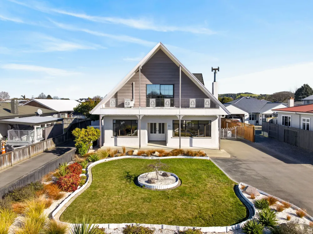 Photos of 32 Auckland Road