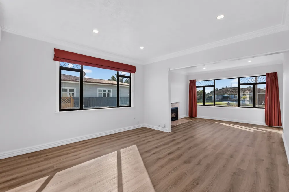 Photos of 32 Auckland Road