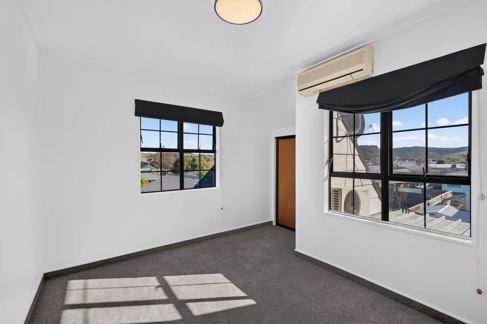 Photos of 32 Auckland Road