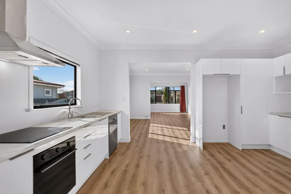 Photos of 32 Auckland Road