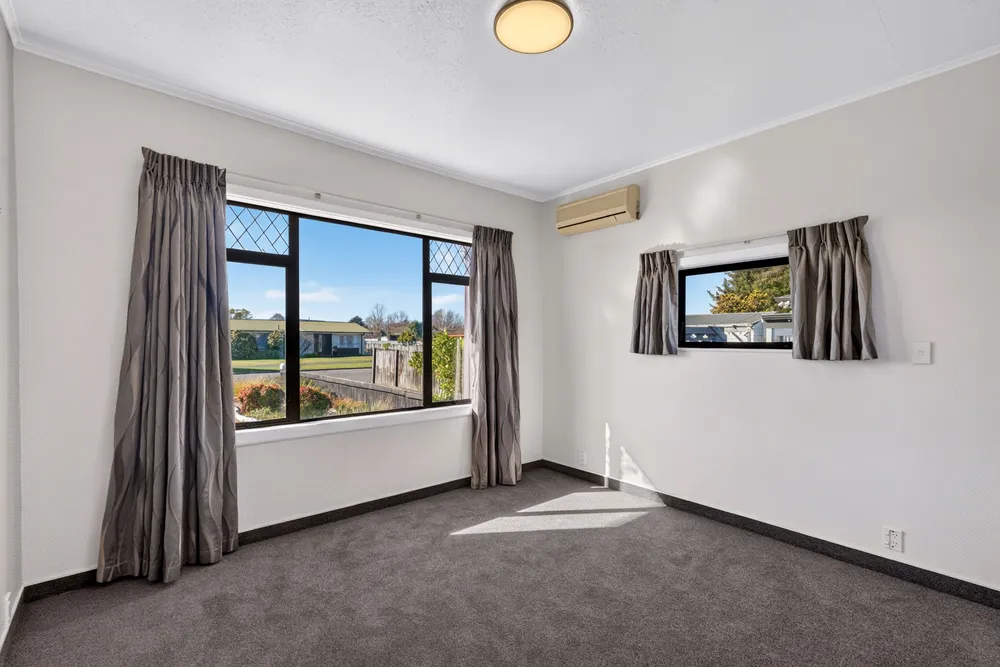 Photos of 32 Auckland Road