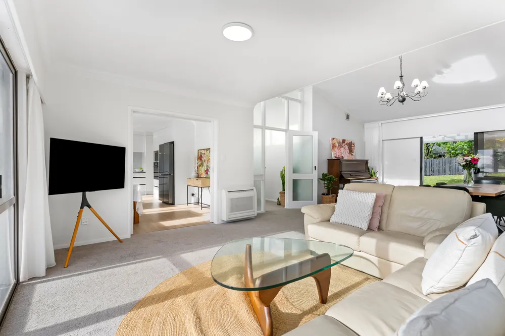 Photos of 25 Coromandel Crescent