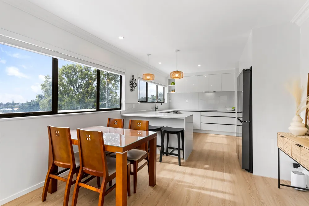Photos of 25 Coromandel Crescent