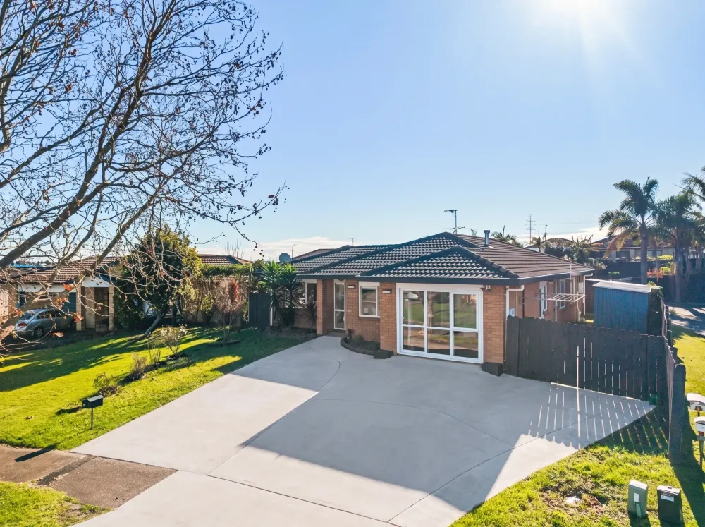 Photos of 27 Teelin Place