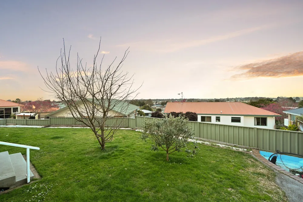 Photos of 33 Bartholomew Drive