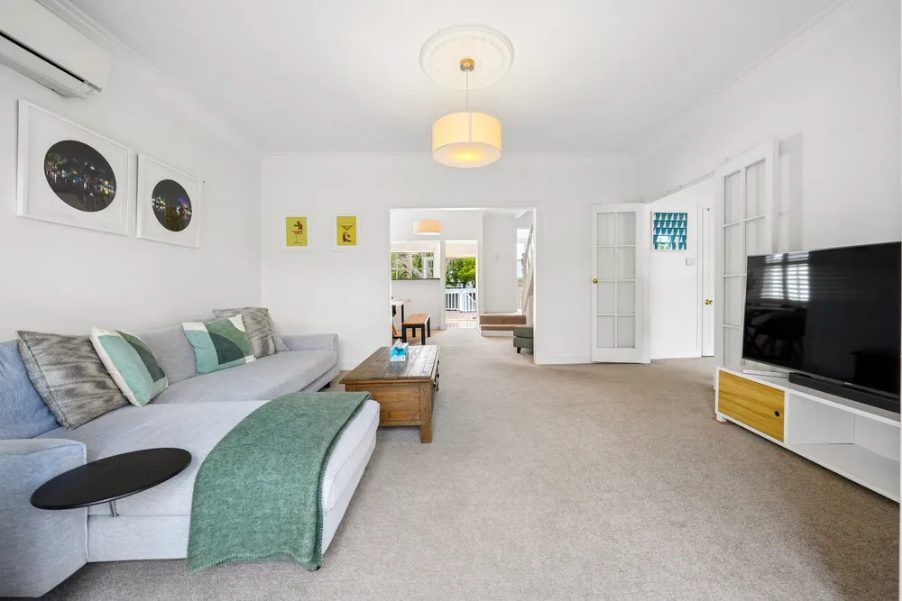 Photos of 91 Brighton Road
