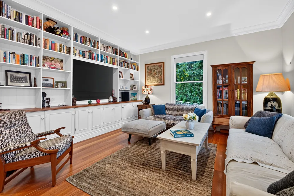 Photos of 283A Muritai Road