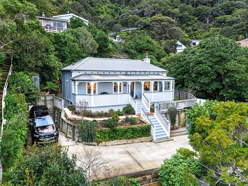 Photos of 283A Muritai Road