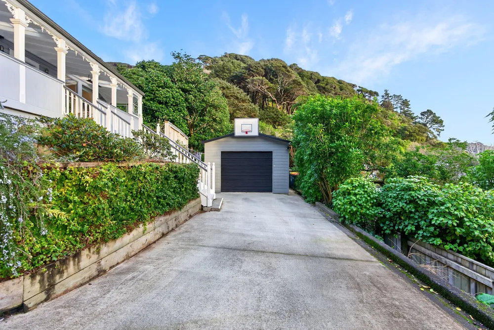 Photos of 283A Muritai Road