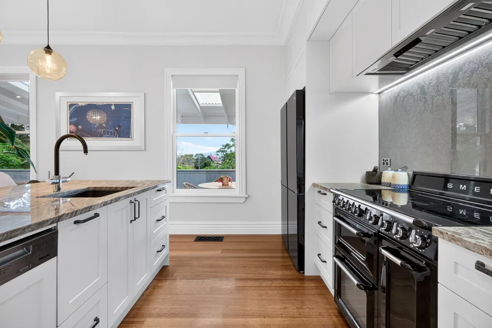 Photos of 283A Muritai Road