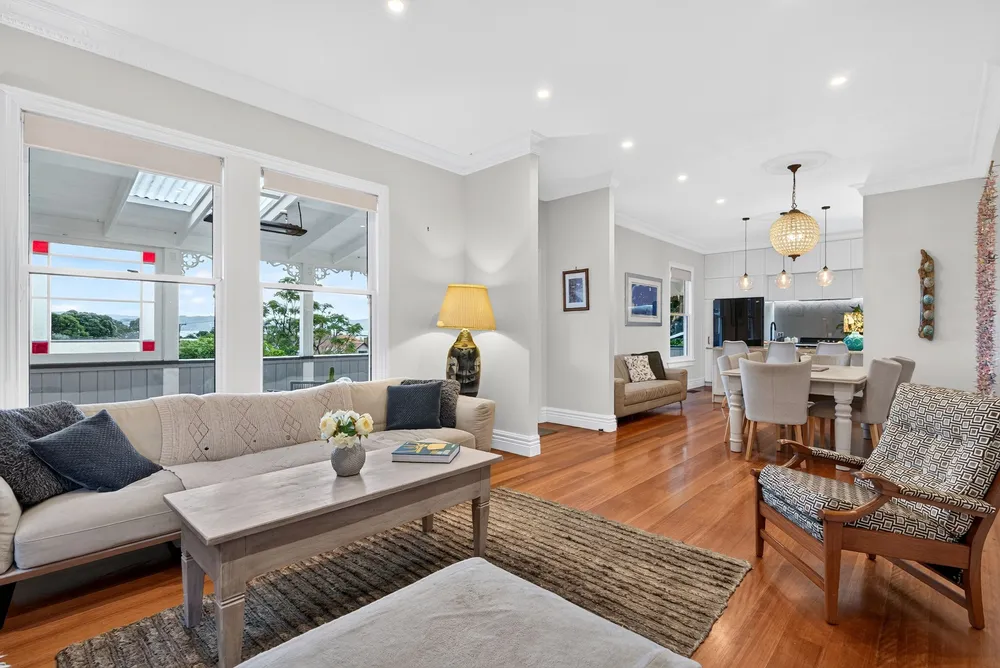 Photos of 283A Muritai Road
