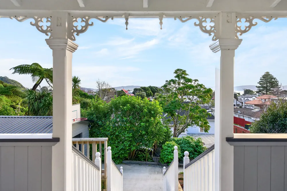 Photos of 283A Muritai Road