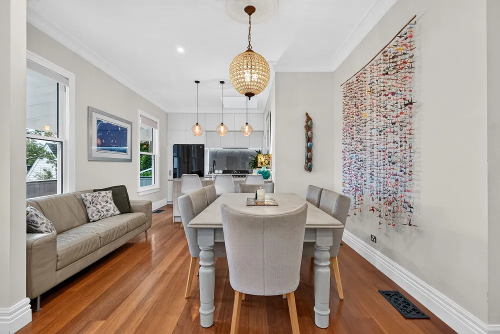 Photos of 283A Muritai Road