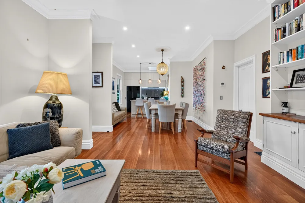 Photos of 283A Muritai Road