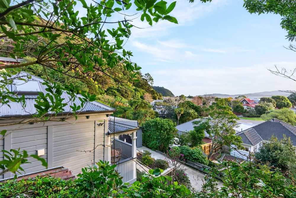 Photos of 283A Muritai Road