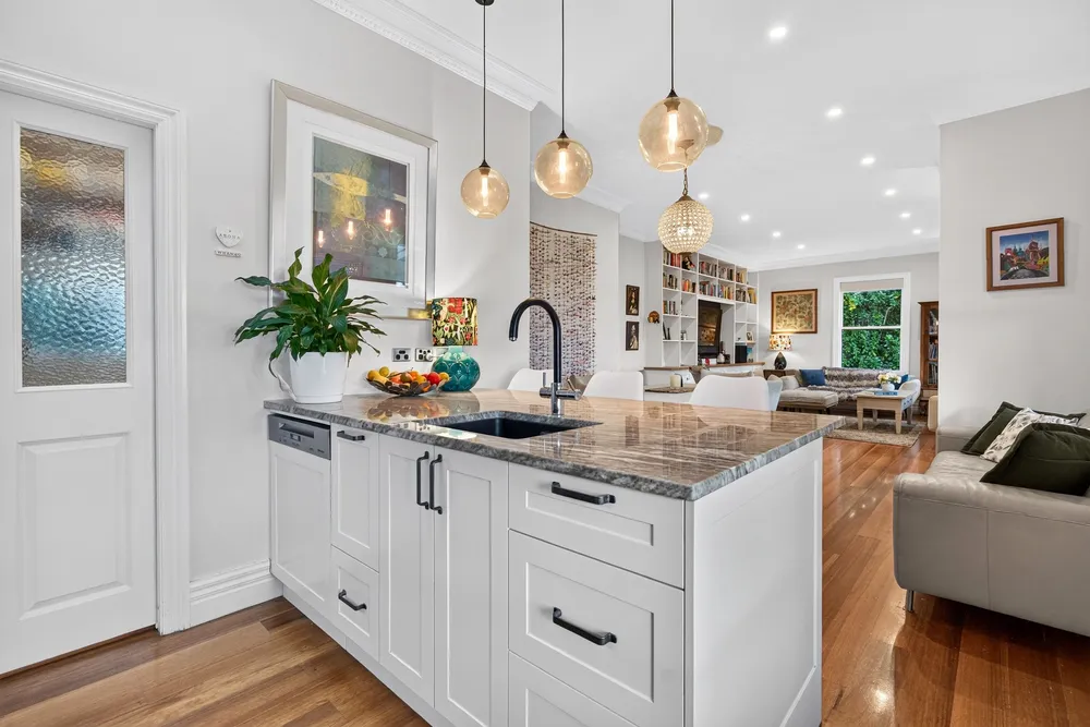 Photos of 283A Muritai Road