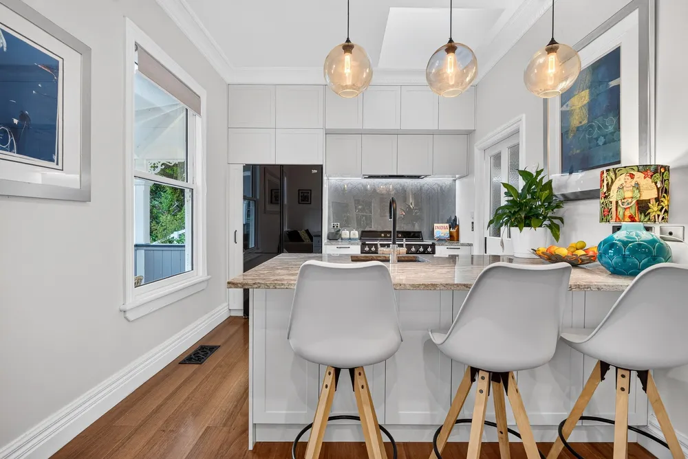 Photos of 283A Muritai Road