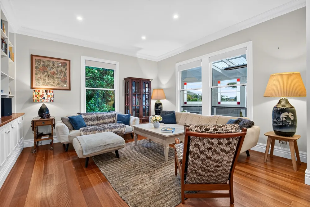 Photos of 283A Muritai Road
