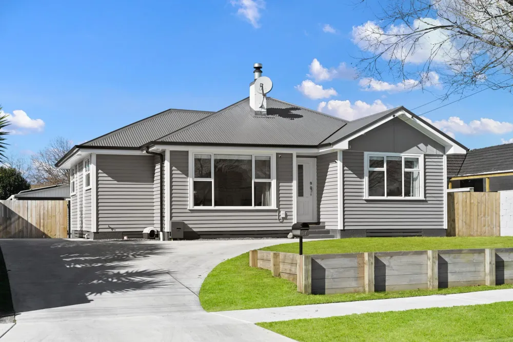 Photos of 57 Masefield Drive