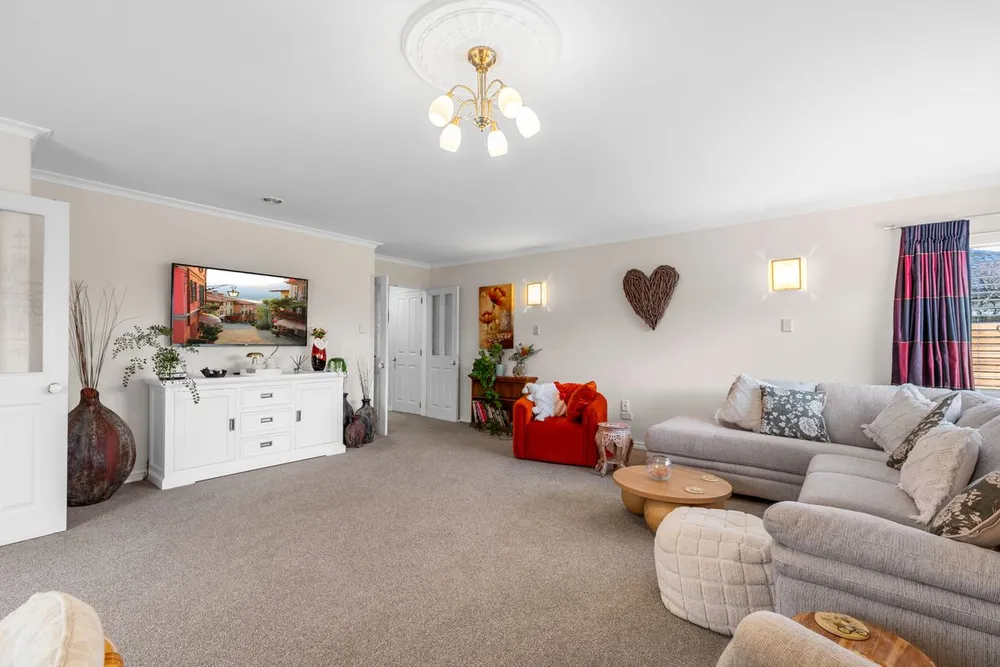 Photos of 40 Fahey Avenue