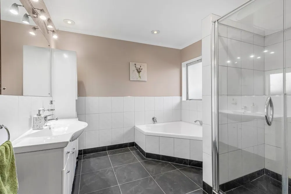 Photos of 40 Fahey Avenue