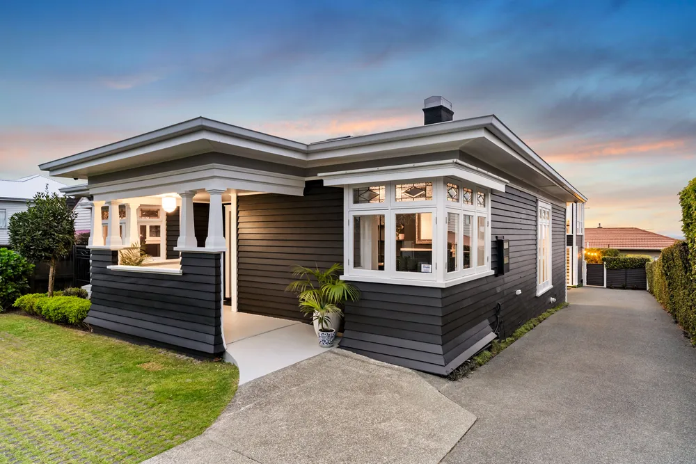 Photos of 129 Birkenhead Avenue