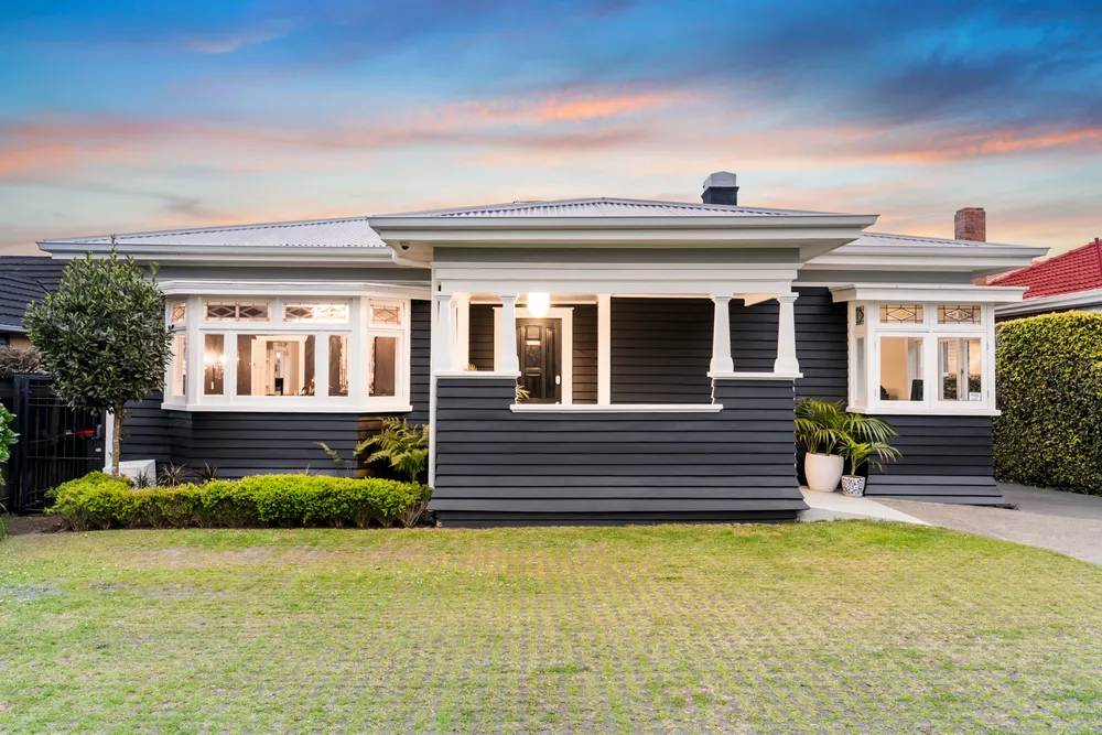 Photos of 129 Birkenhead Avenue