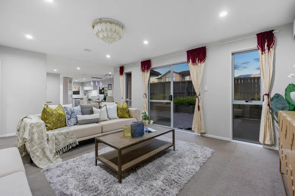 Photos of 89 Rangeview Road