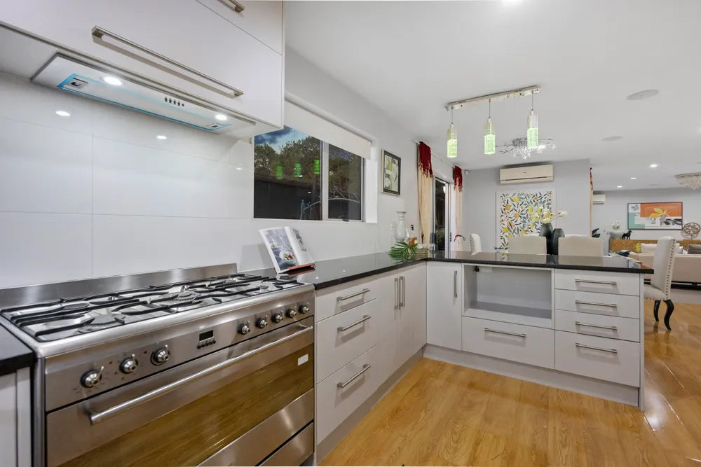 Photos of 89 Rangeview Road