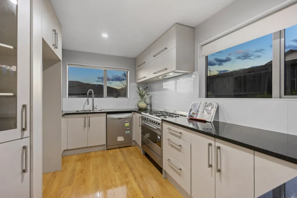 Photos of 89 Rangeview Road