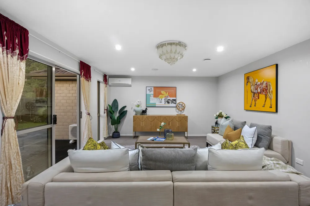 Photos of 89 Rangeview Road