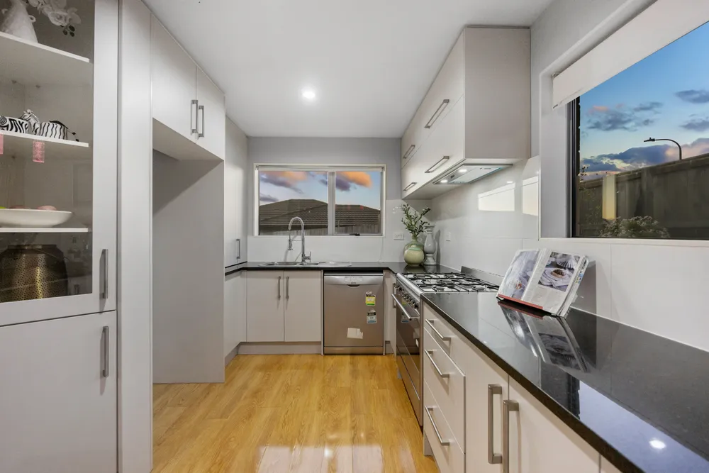 Photos of 89 Rangeview Road