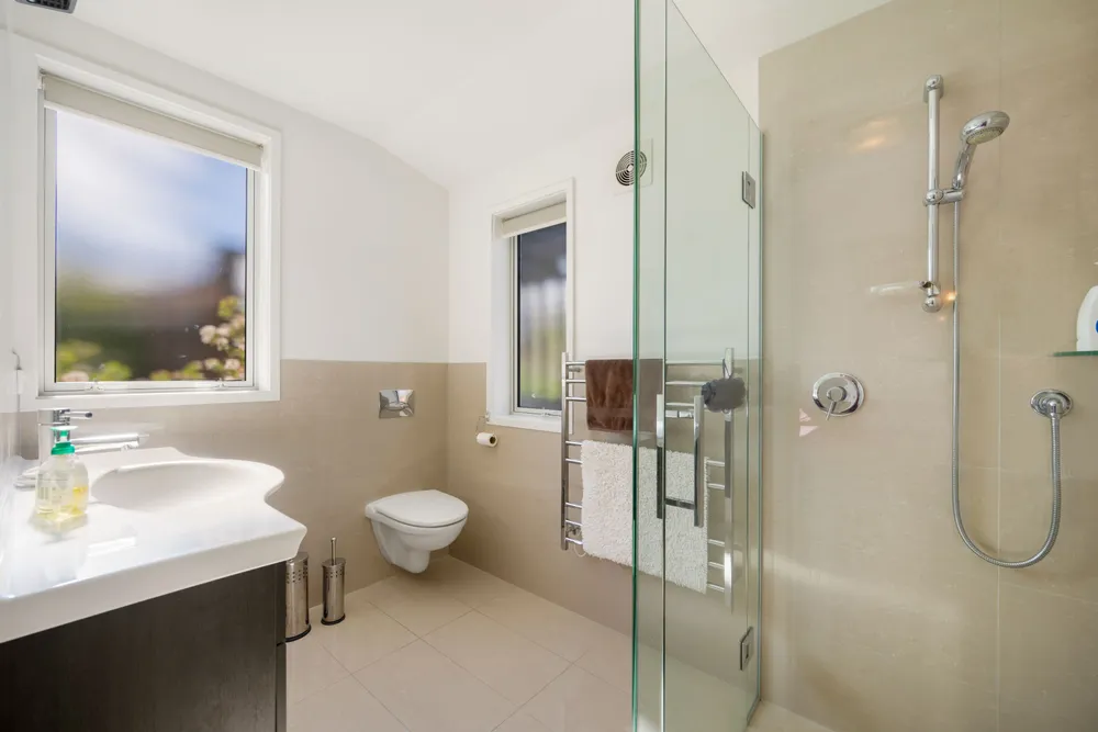 Photos of 60 Beacon Point Road
