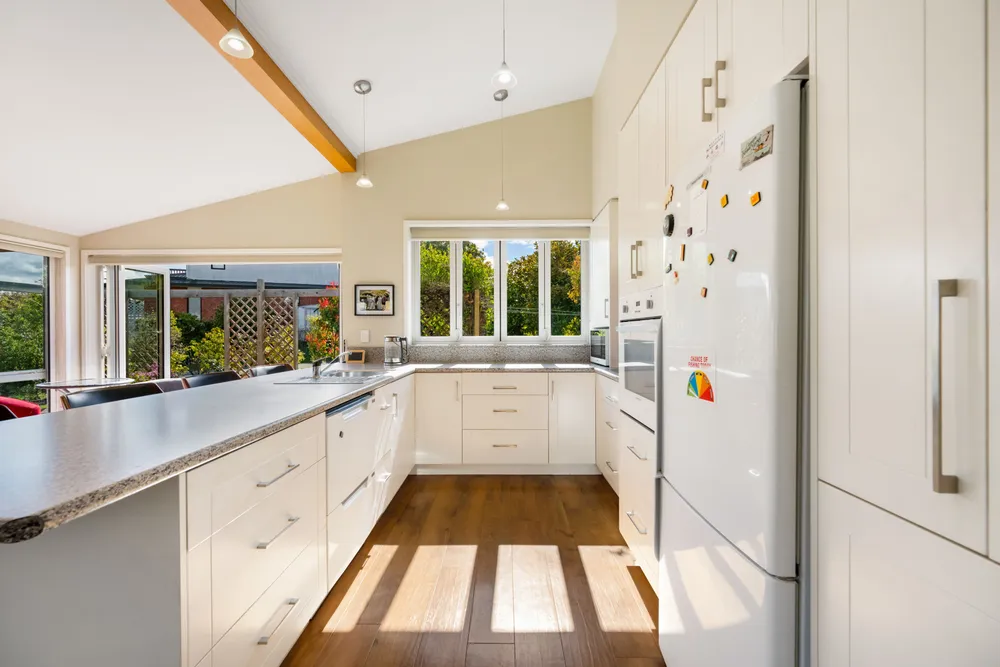 Photos of 60 Beacon Point Road