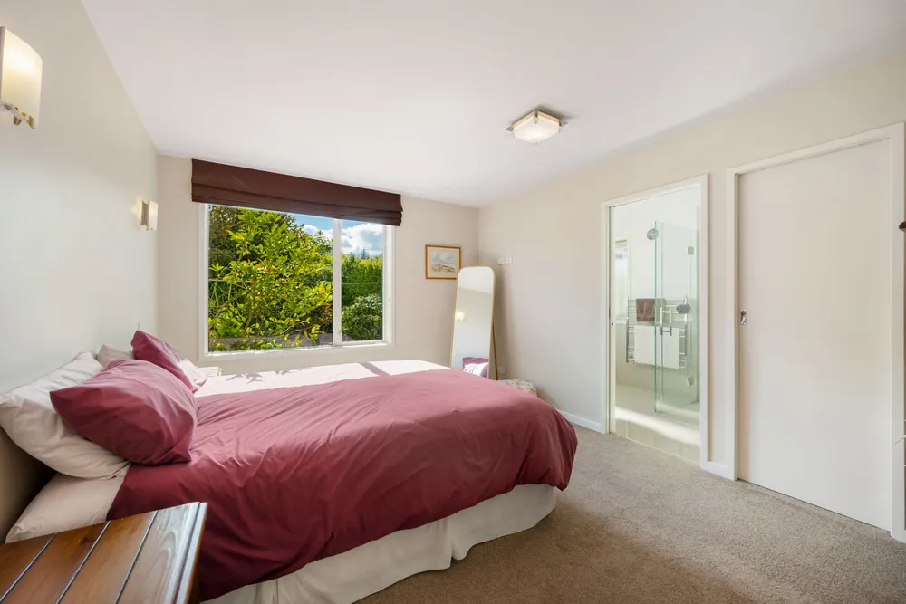 Photos of 60 Beacon Point Road