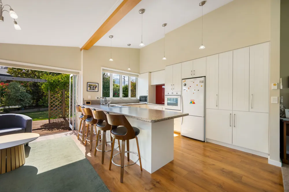 Photos of 60 Beacon Point Road