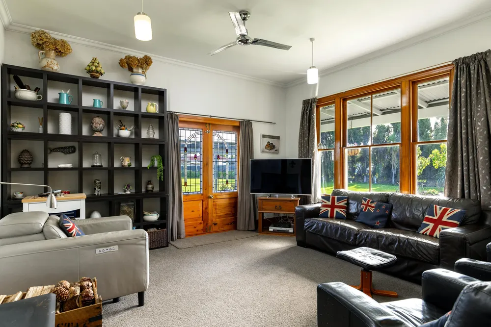 Photos of 22A Ferry Road