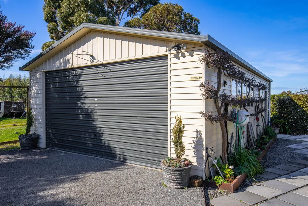 Photos of 22A Ferry Road